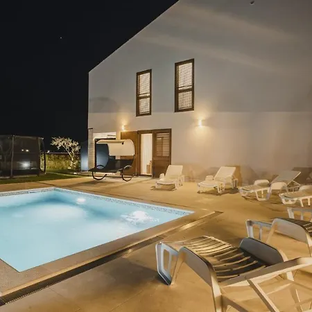 Aparment Complex Stella With Pool Casa de hóspedes