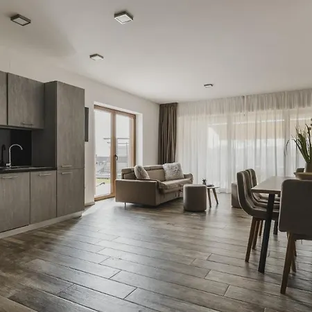 Aparment Complex Stella With Pool Karpinjan